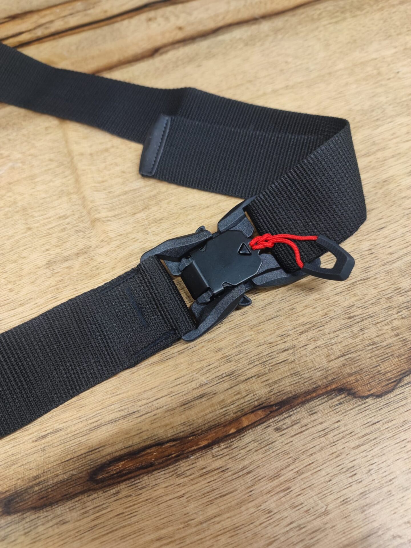 Manyetik Tokalı Taktik Kemer